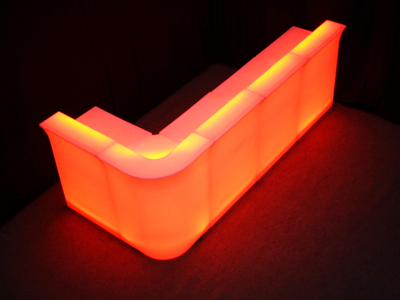 LED-Bar Jumbo beleuchtet mit Eckelement